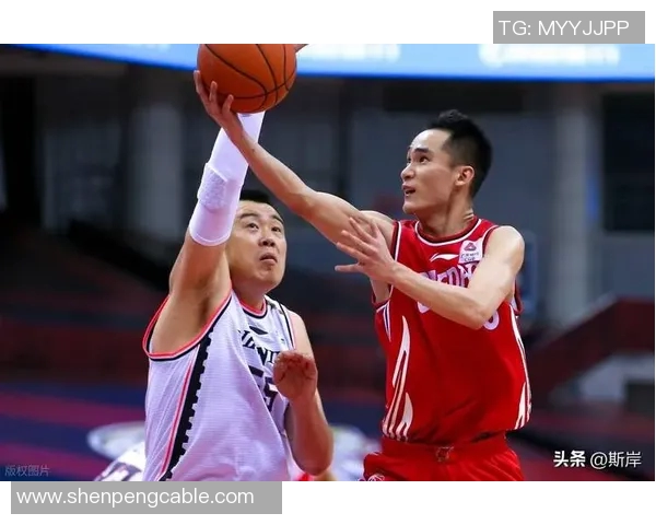 韩德君的篮球传奇之路:从青涩少年到CBA巨星的成长历程与奋斗精神